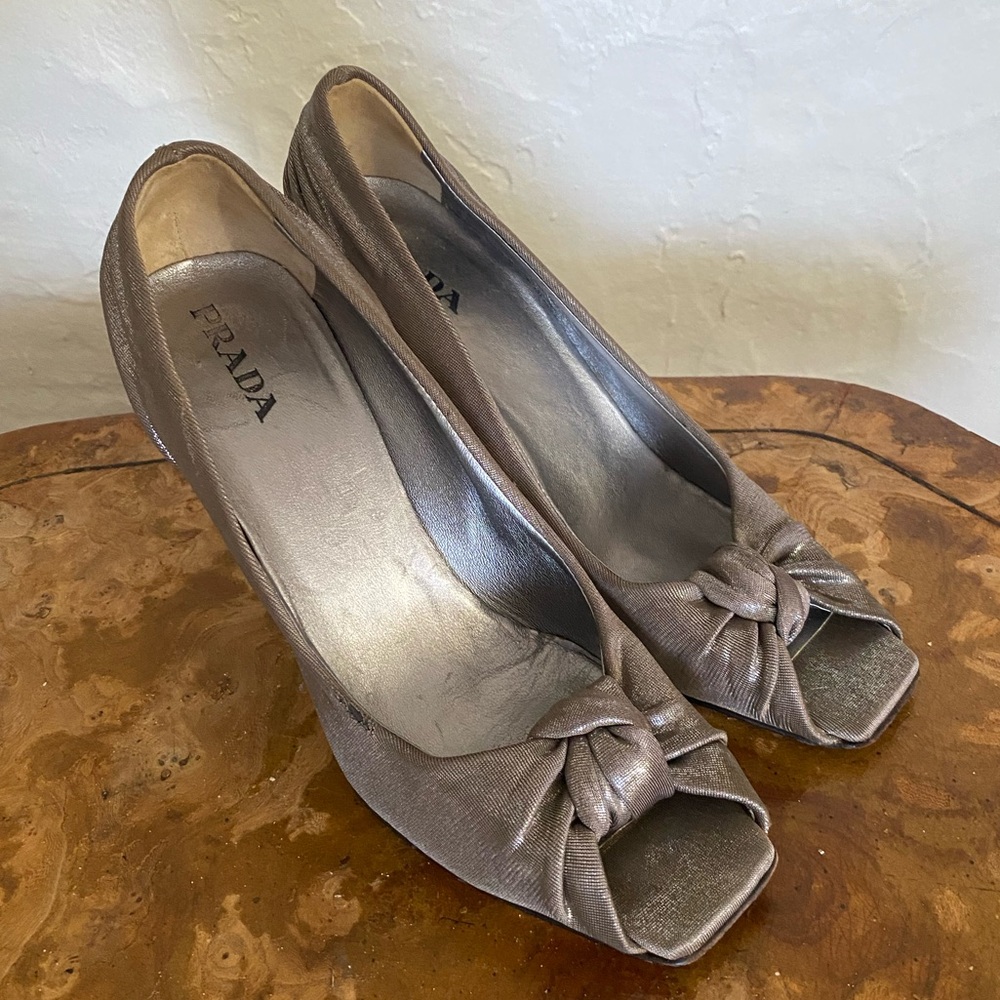 Prada Printed Shine Pumps